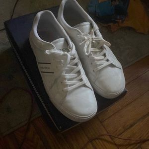 Mens nautica sneakers size 10
